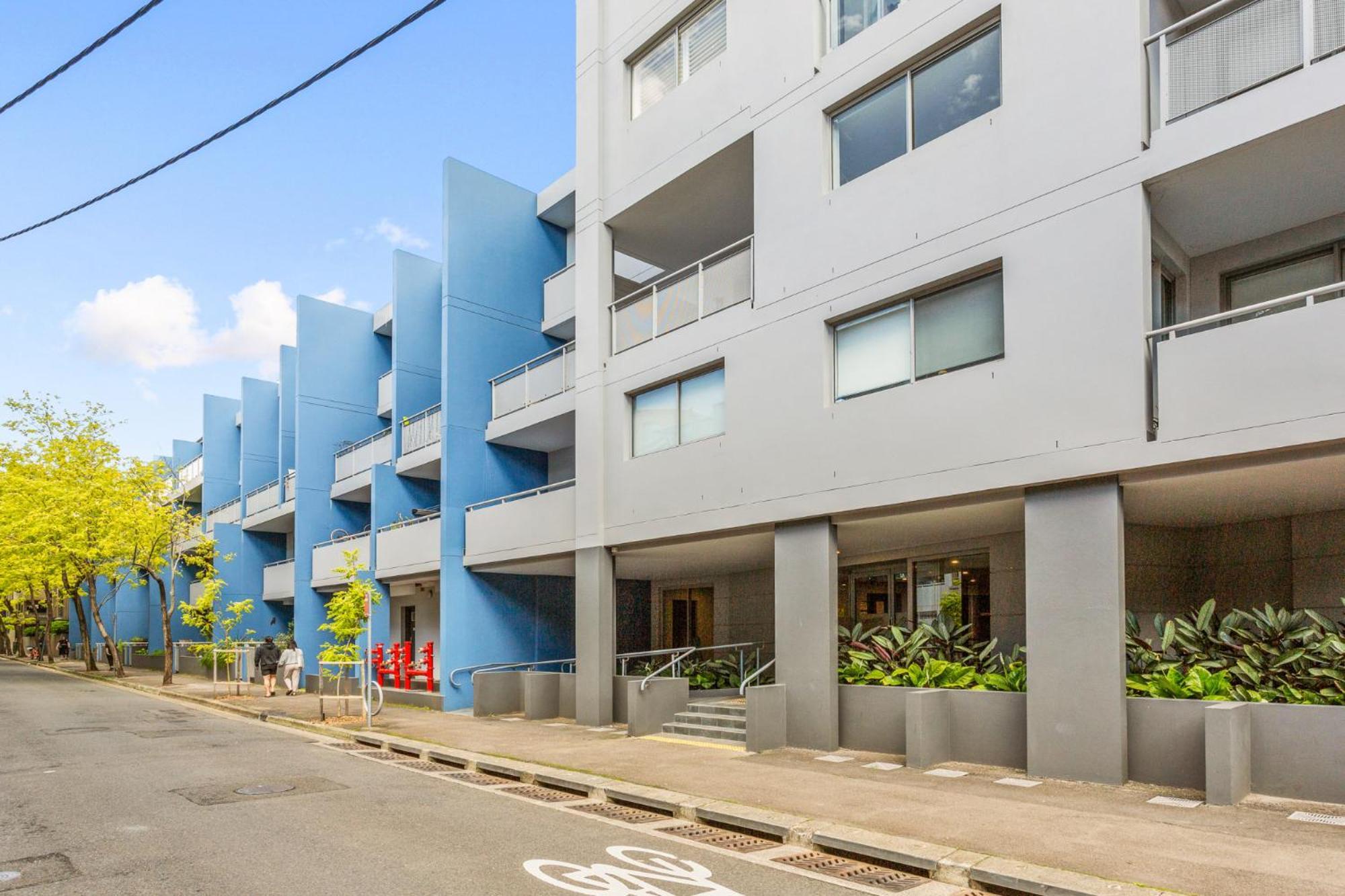 Apartment Spacious 1-bed With Pool & Gym 5 Minutes From Cbd Sydney